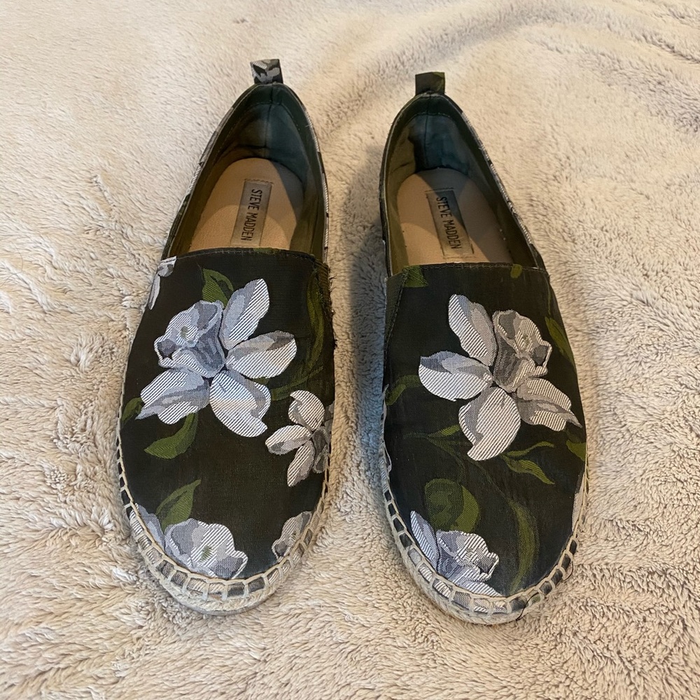 Steve Madden Floral Slip-On Espadrilles size 7.5